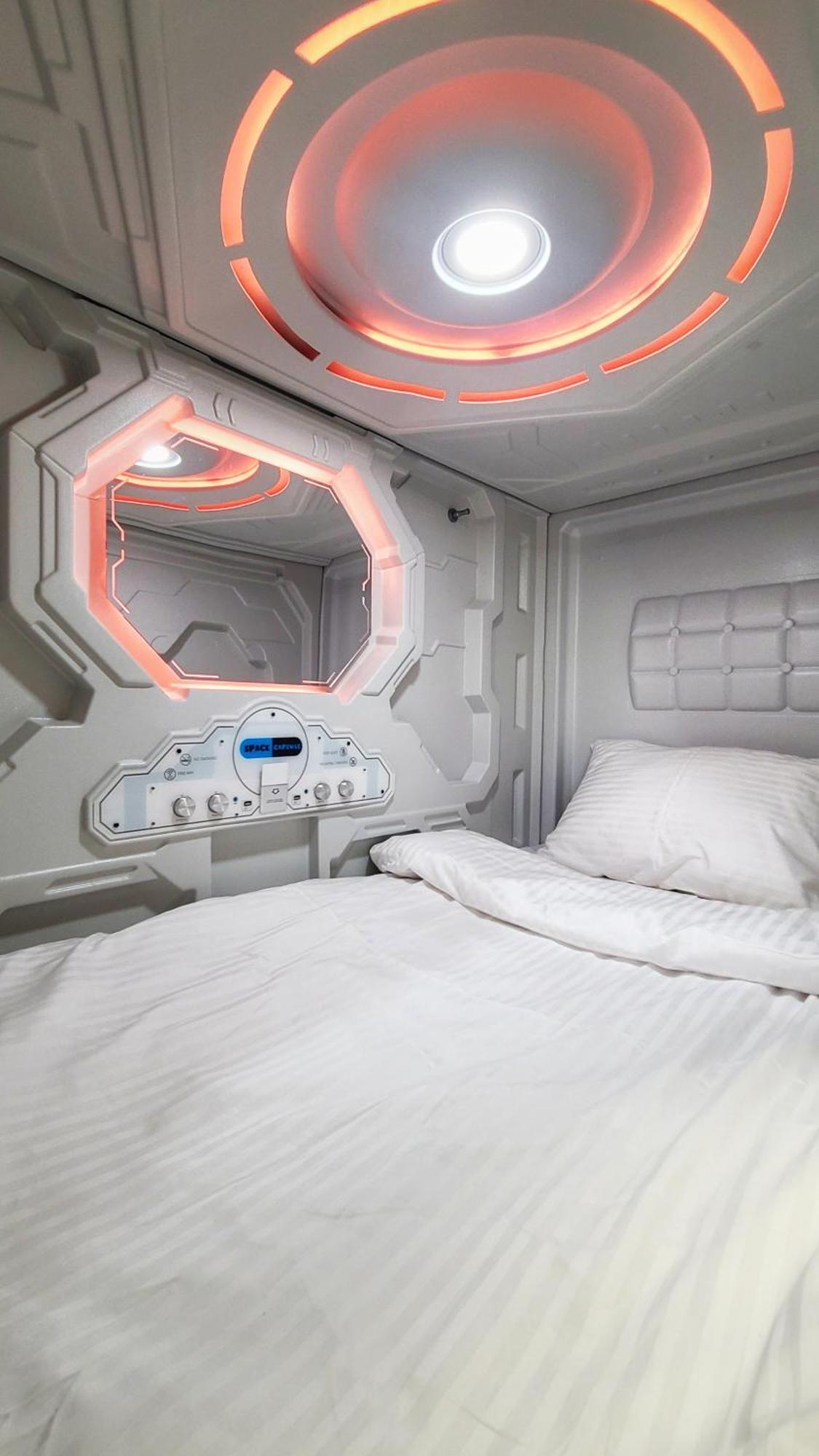 Capsula Hotel Erywań Zewnętrze zdjęcie