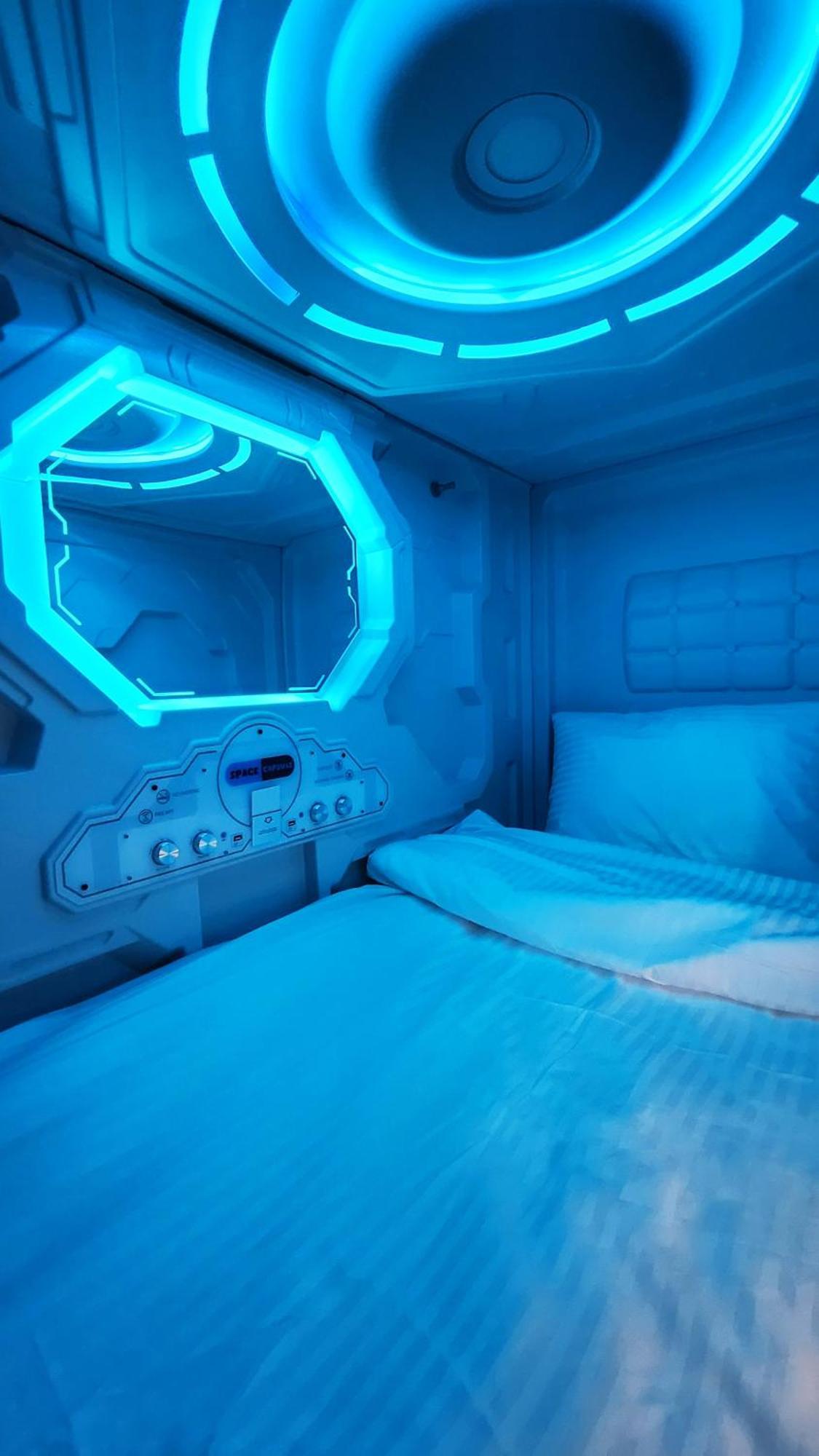 Capsula Hotel Erywań Zewnętrze zdjęcie