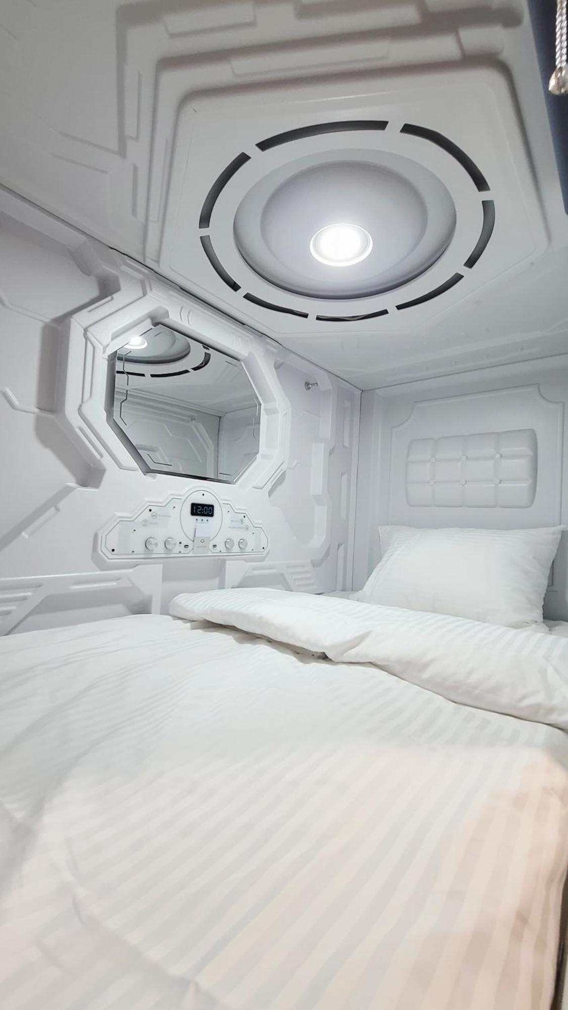Capsula Hotel Erywań Zewnętrze zdjęcie