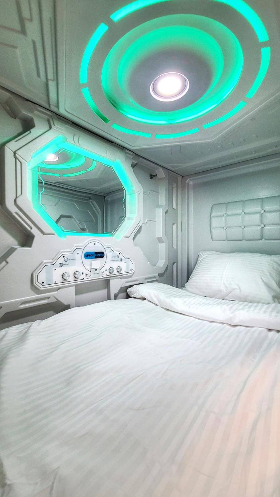 Capsula Hotel Erywań Zewnętrze zdjęcie